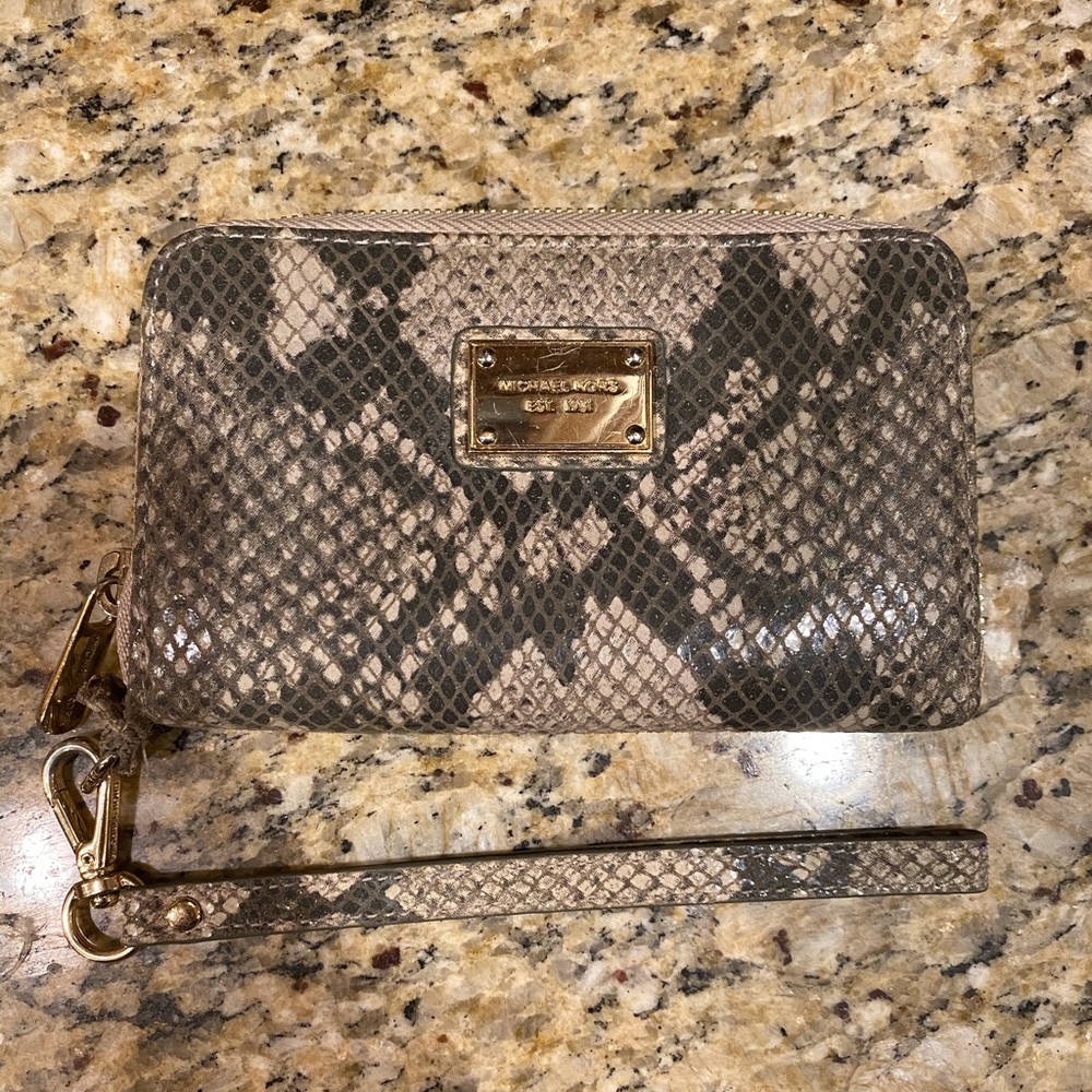 Michael Kors Snakeskin Smartphone Wristlet - Picture 7 of 7